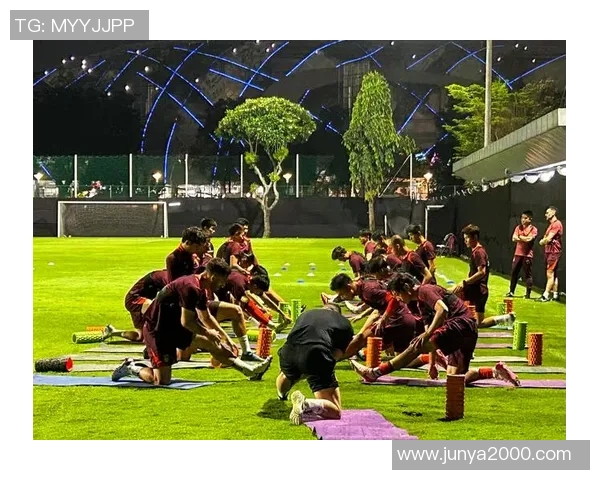 男足迎战澳大利亚全力以赴争取胜利展现团队精神与竞技状态